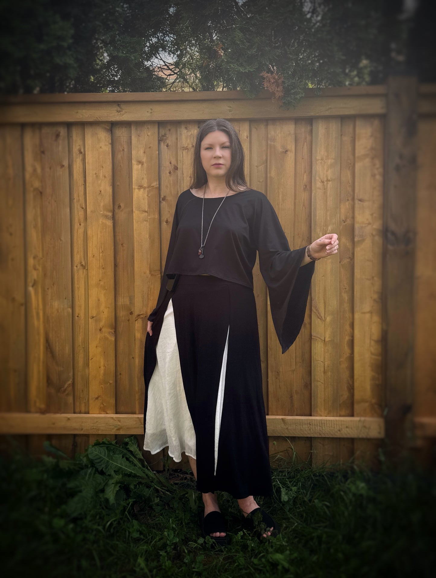 Hekate Crop