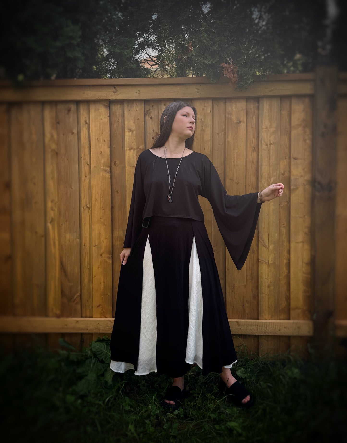 Hekate Crop