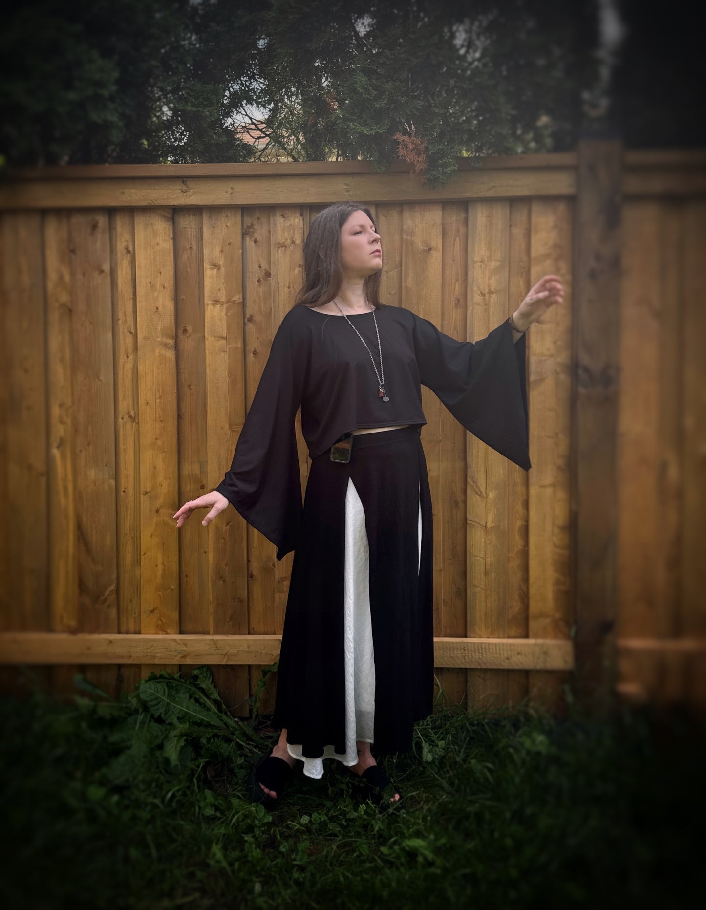 Hekate Crop