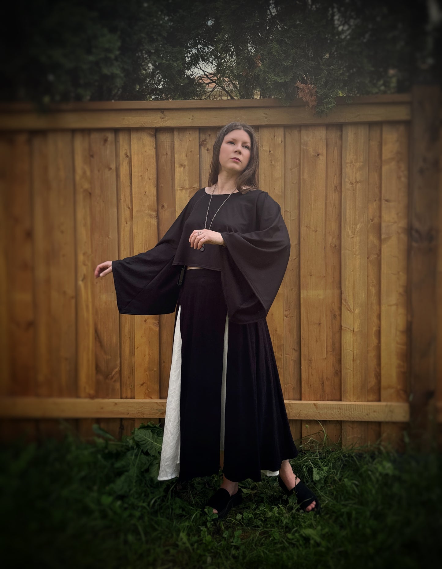 Hekate Crop