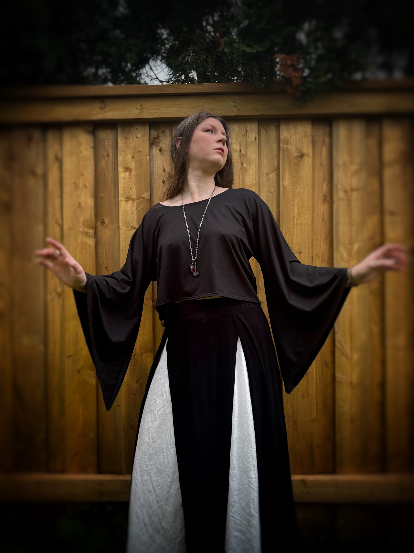Hekate Crop