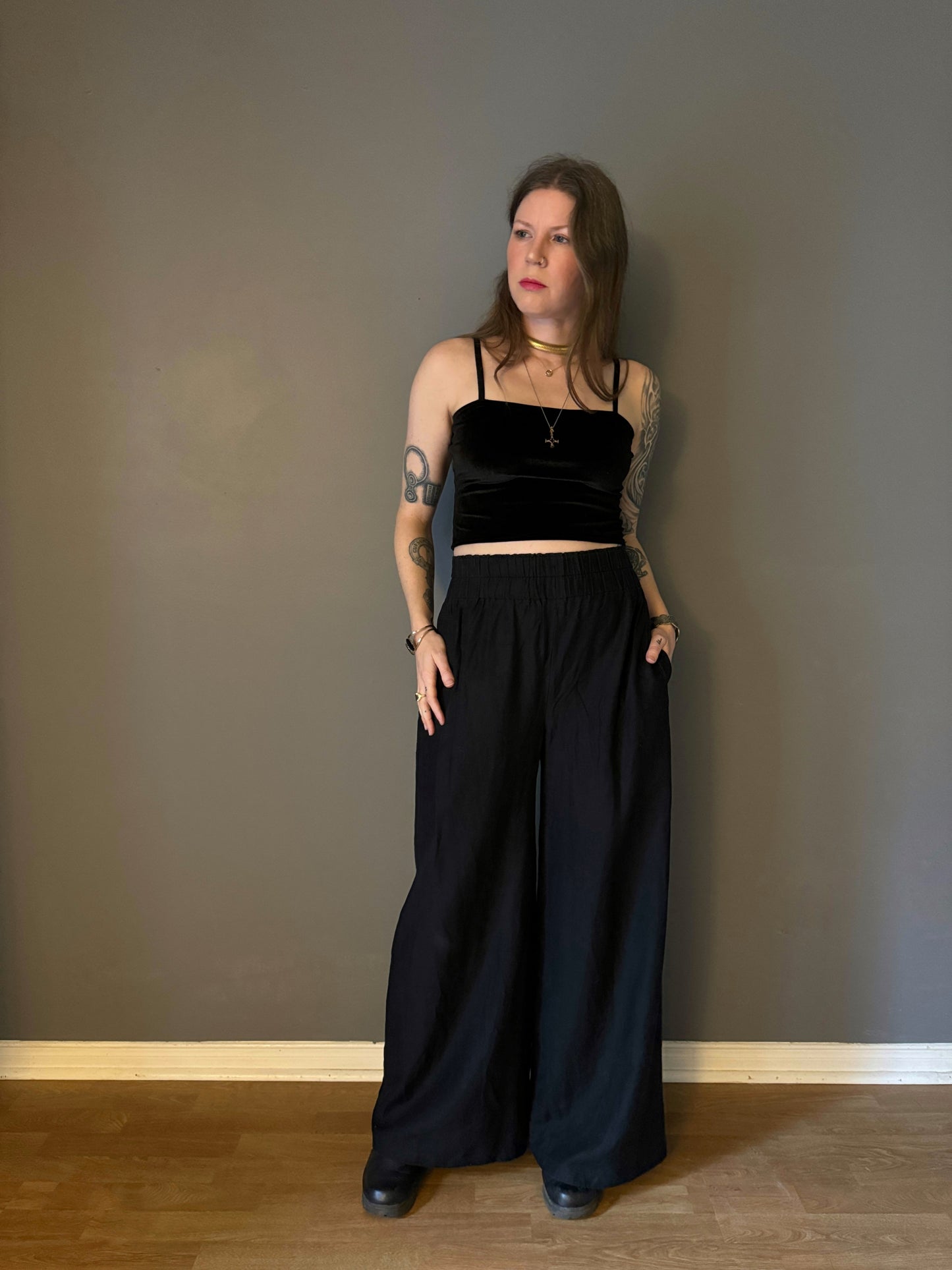Wide leg pants