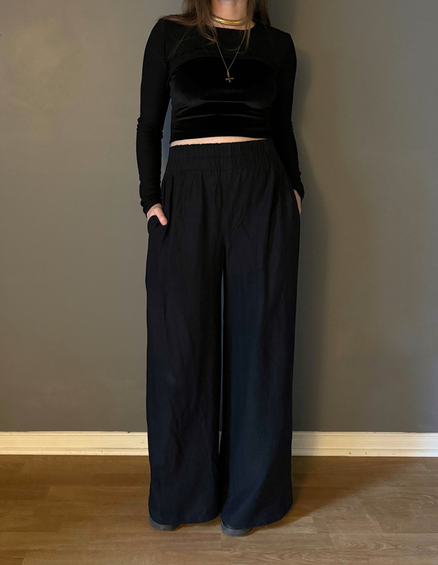 Wide leg pants