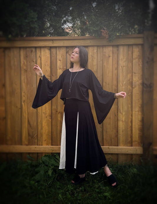 Hekate Crop